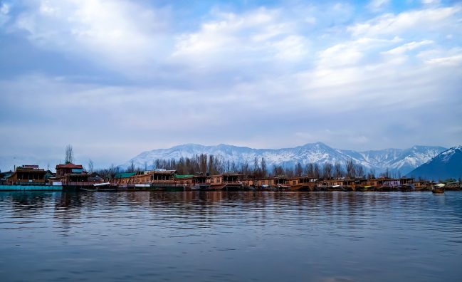 Saffron Symphony : Cultural Delights of Jammu and Kashmir